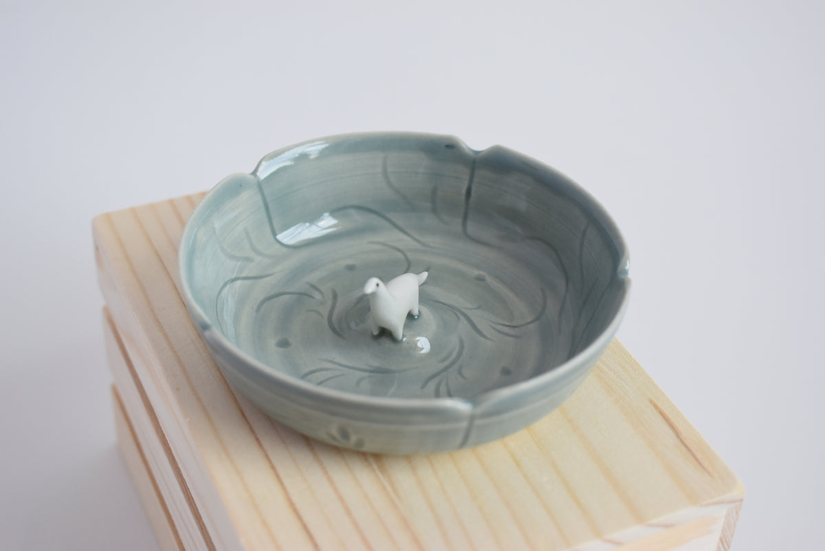 Jewelry Pot With Dinosaur