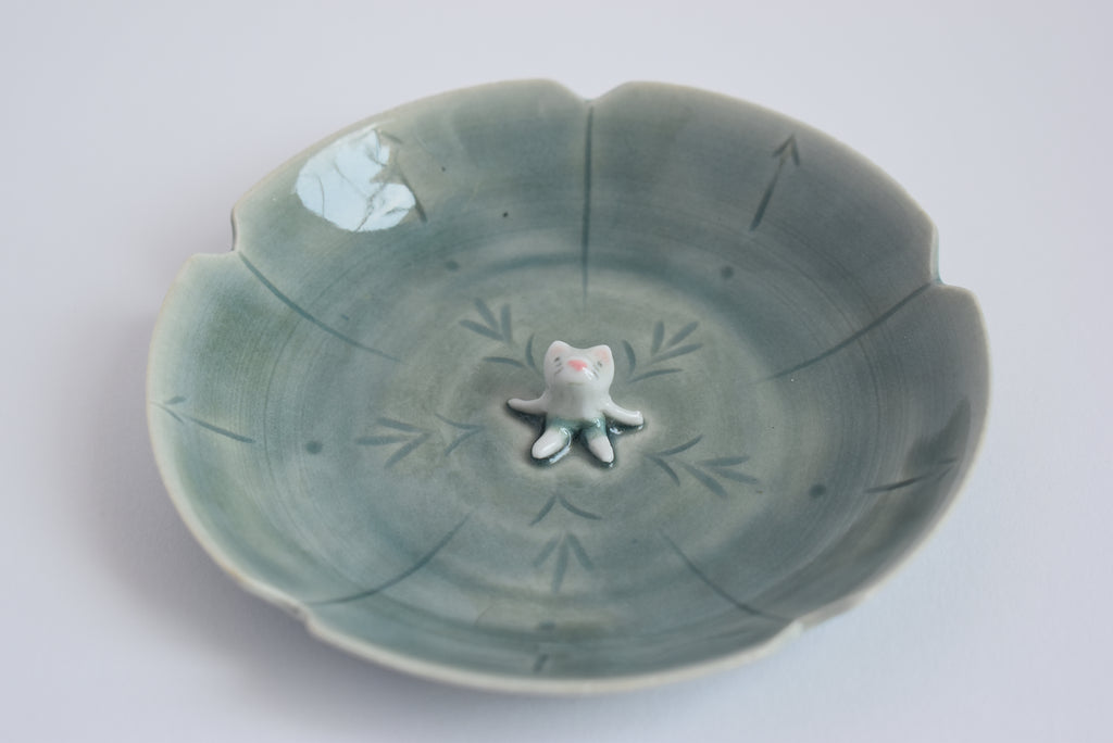Trinket Dish With Mouse
