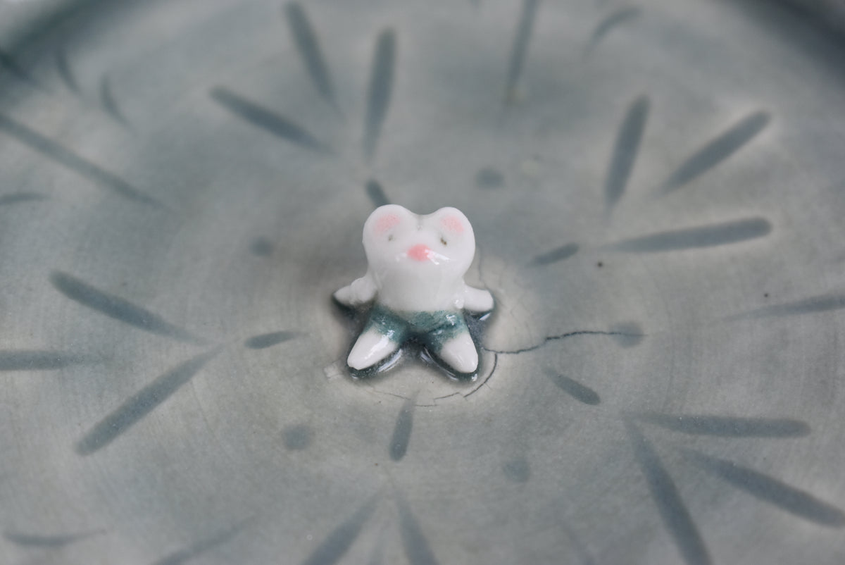 Trinket Dish with Mouse