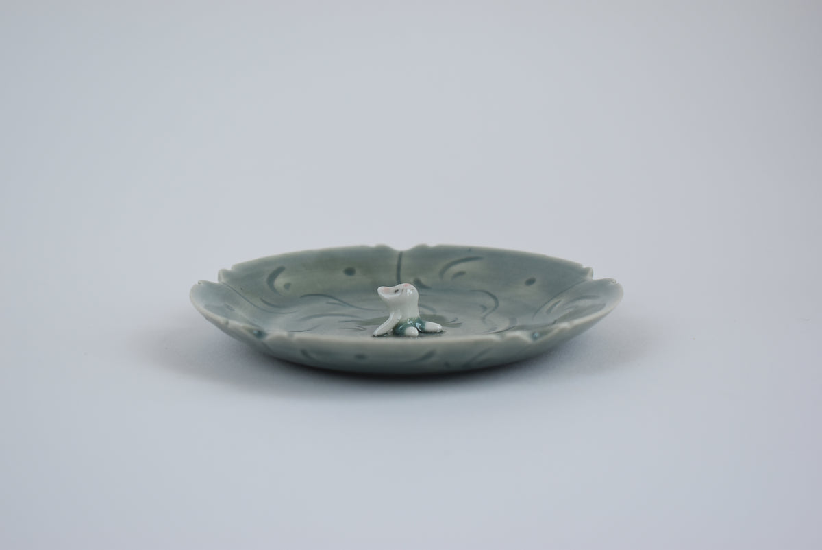 Decorative Plate With Mouse