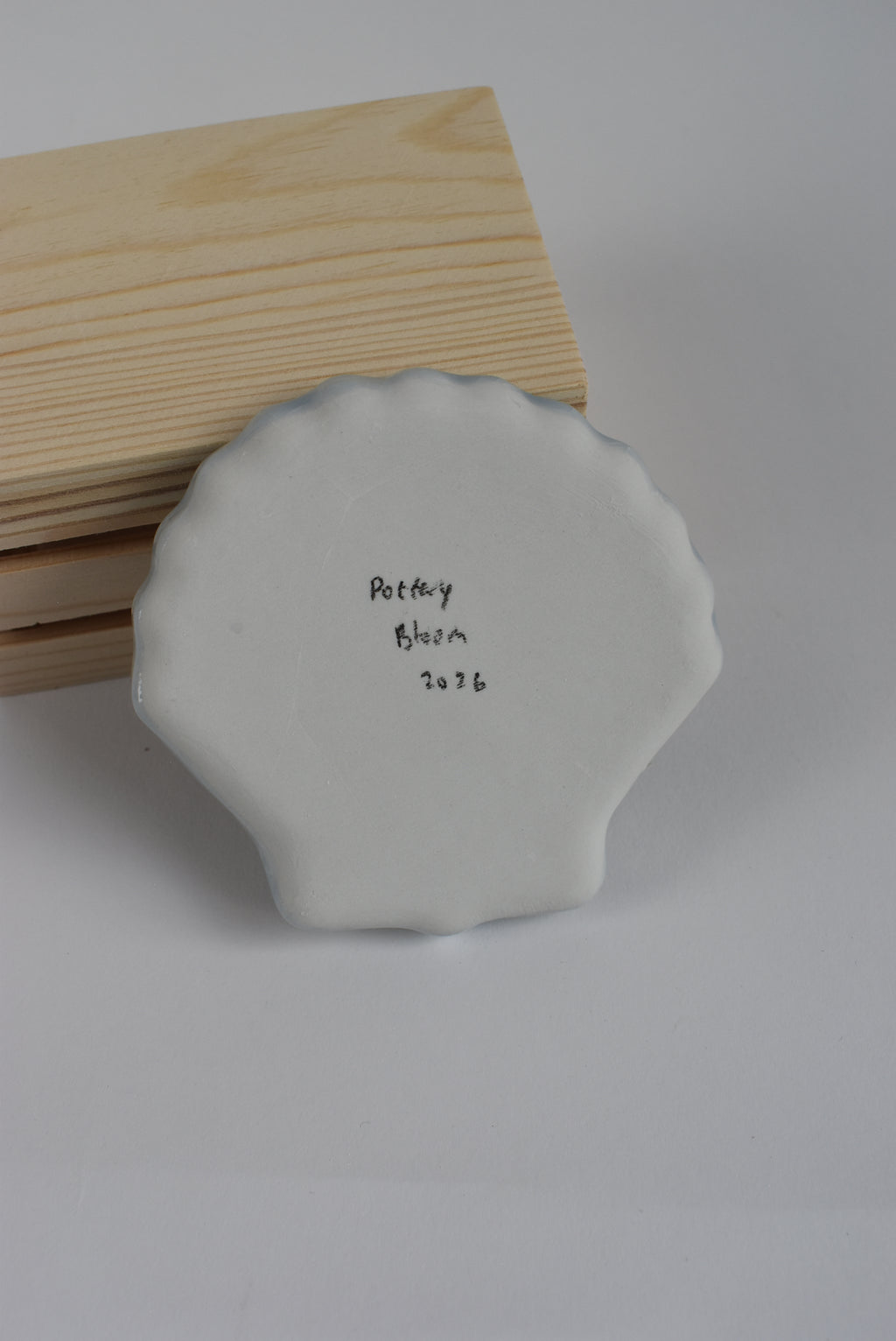 Seashell Trinket dish with Crab