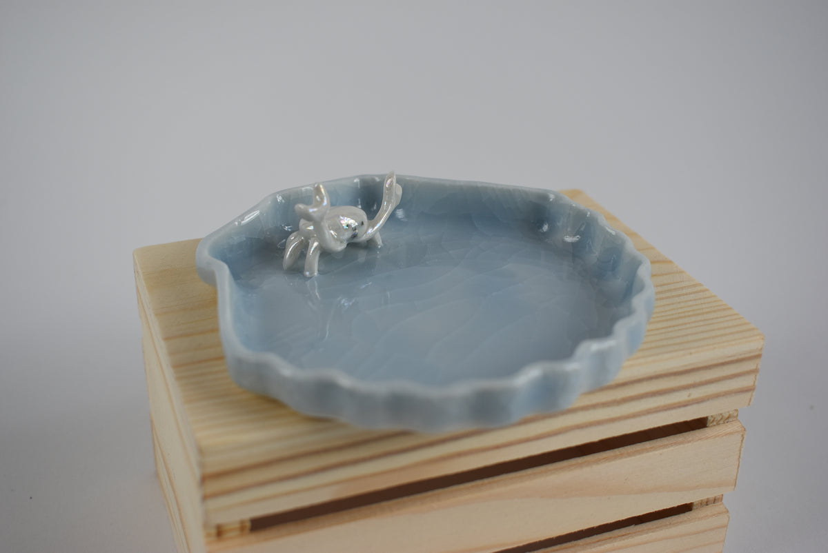 Seashell Trinket dish with Crab