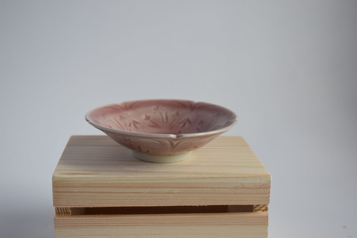 Trinket dish with bird